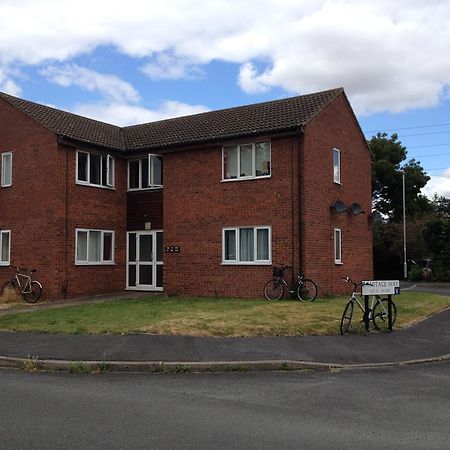 Armitage Way Holiday Apartment - Perfect To Self Isolate Cambridge  Exterior photo